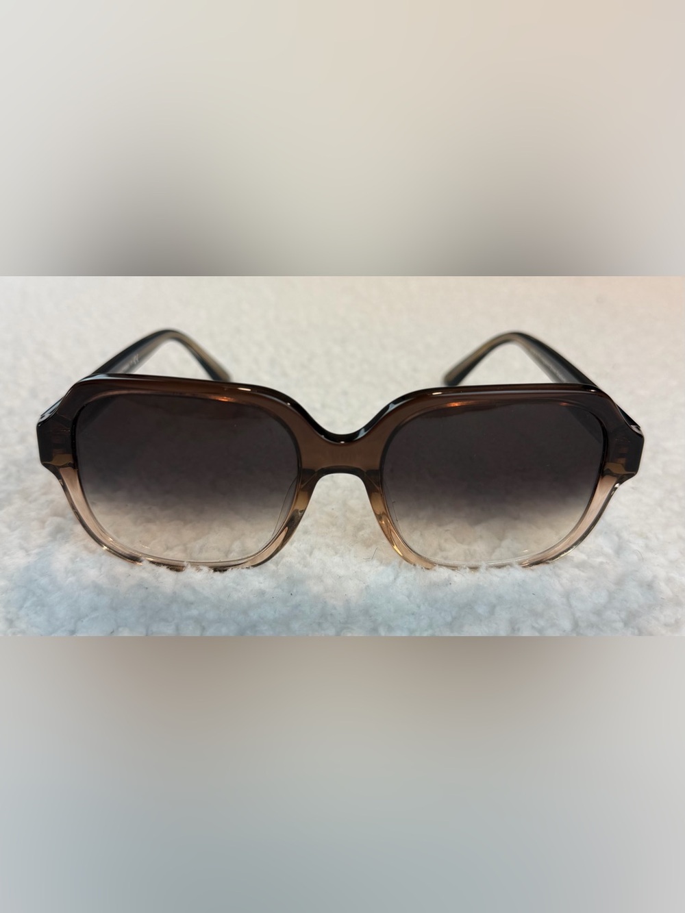 COACH • Transparent Brown Gradient HC8335U Square Prescription Sunglasses - Picture 11 of 11